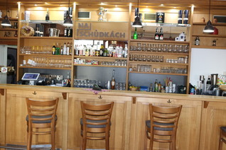 Bar v hlavní restauraci
